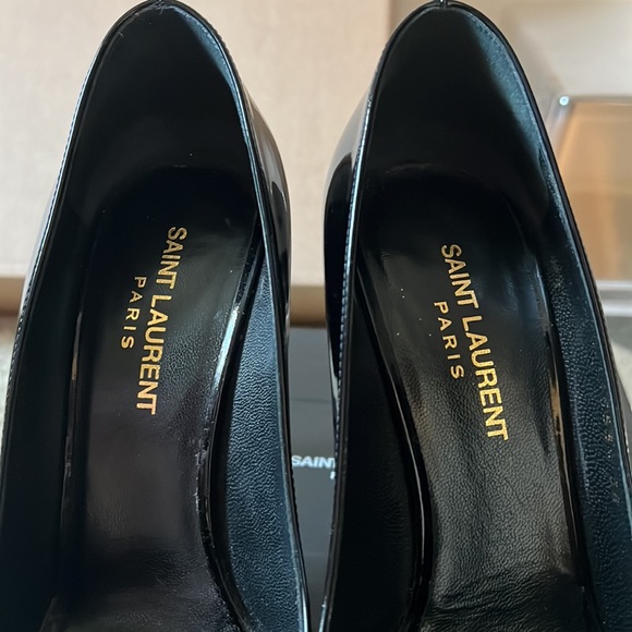 YSL black shiny leather pointy toe pump - Picture 2 of 9